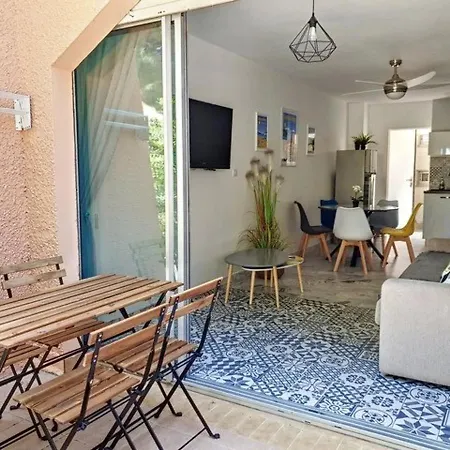 Apartment T2 Renove, Climatise Au Coeur De La Faviere Avec Parking Et Terrasse/jardinet Exposes Sud-est. - Fr-1-610-87 Bormes-les-Mimosas